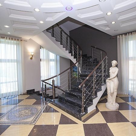 Golden Seconds Hotel Єреван Екстер'єр фото