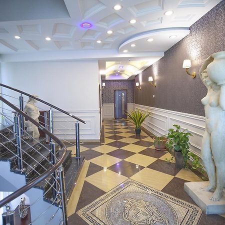 Golden Seconds Hotel Єреван Екстер'єр фото
