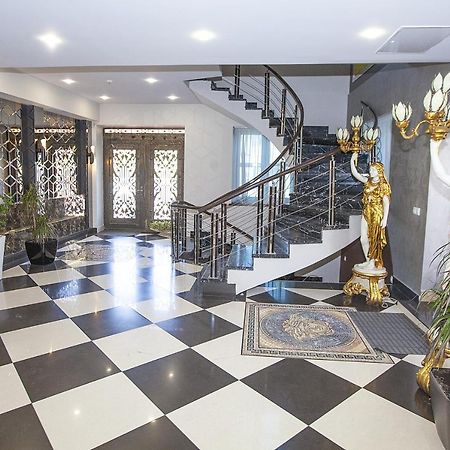 Golden Seconds Hotel Єреван Екстер'єр фото