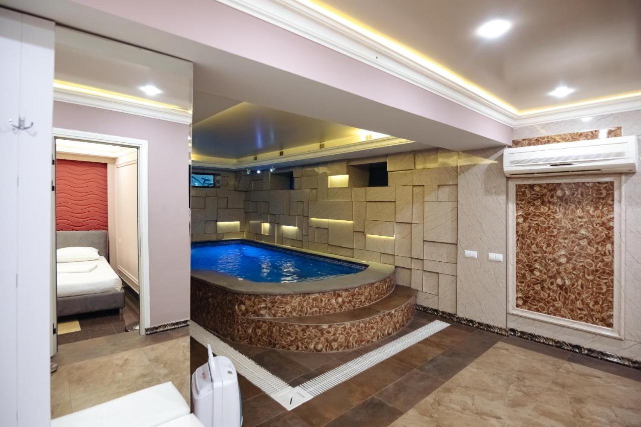 Golden Seconds Hotel Єреван Екстер'єр фото