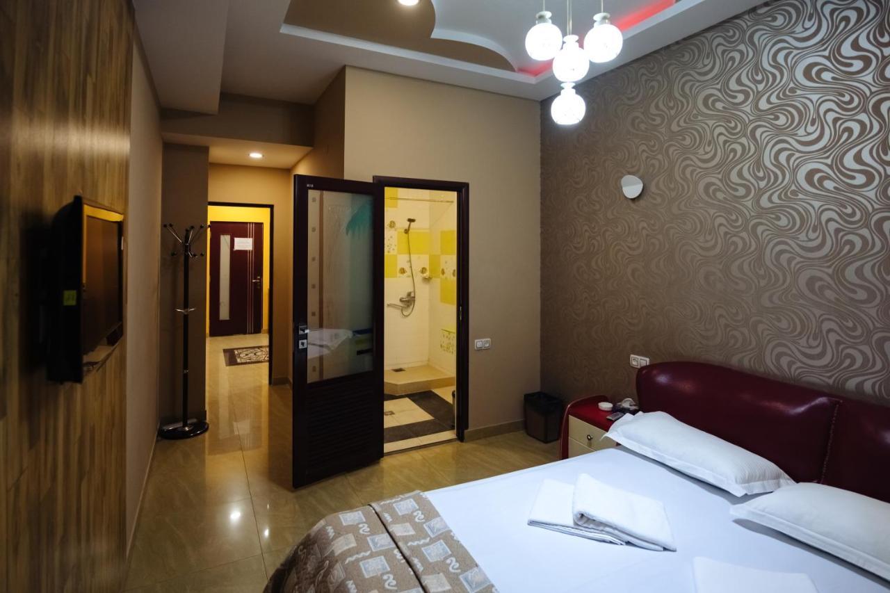 Golden Seconds Hotel Єреван Екстер'єр фото