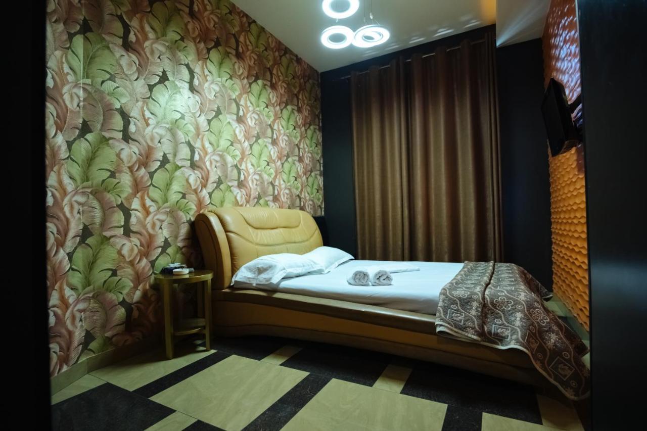 Golden Seconds Hotel Єреван Екстер'єр фото
