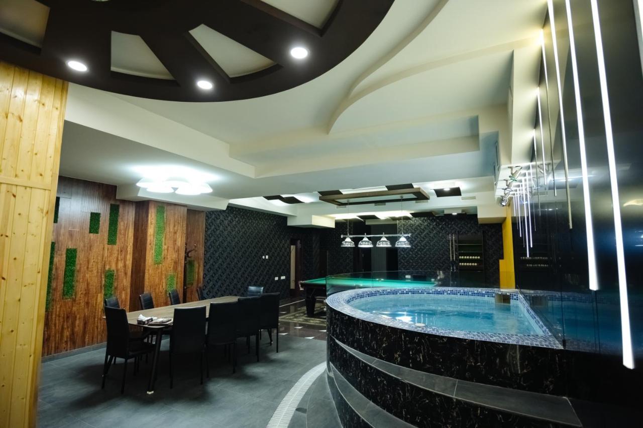 Golden Seconds Hotel Єреван Екстер'єр фото