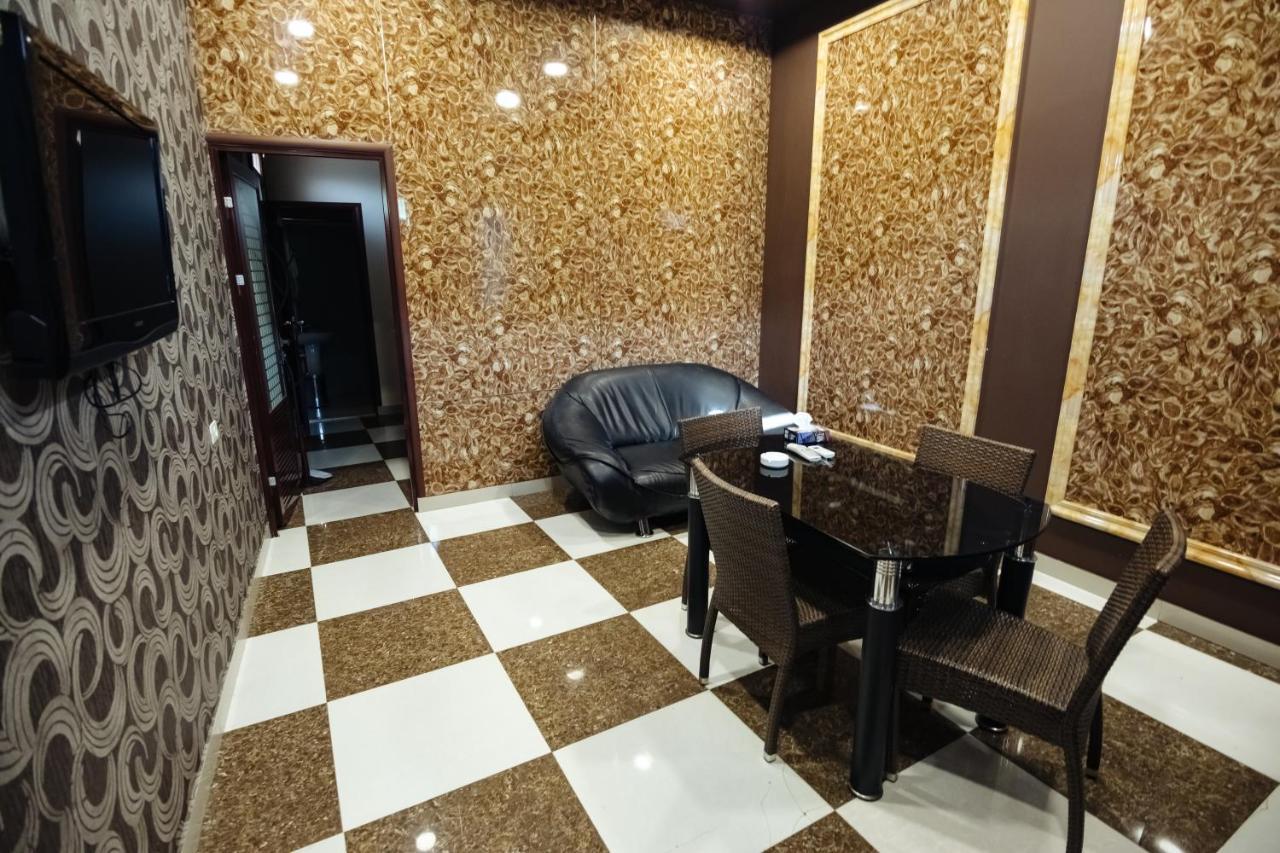 Golden Seconds Hotel Єреван Екстер'єр фото