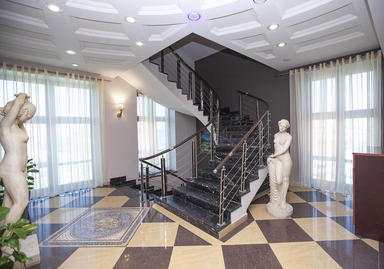 Golden Seconds Hotel Єреван Екстер'єр фото