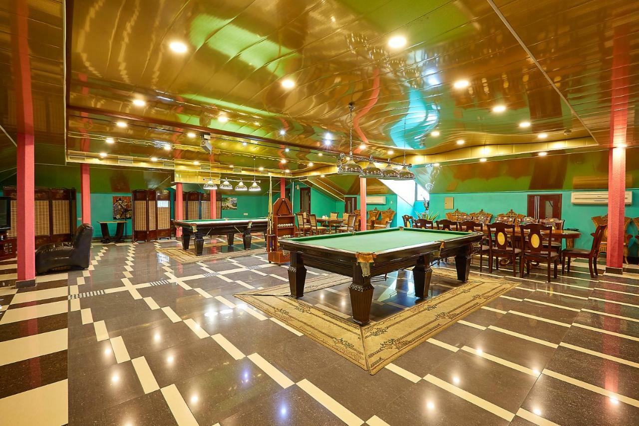 Golden Seconds Hotel Єреван Екстер'єр фото