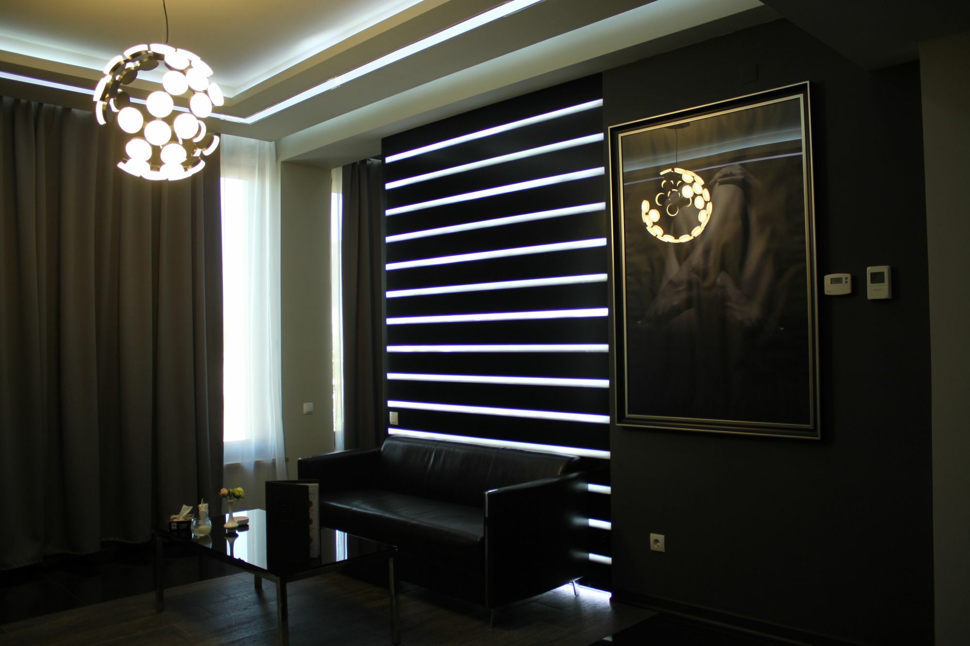 Golden Seconds Hotel Єреван Екстер'єр фото